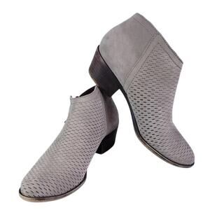 Lucky Brand Suede Perforated Ankle Booties 8.5M Western Everyday Wear Rustic